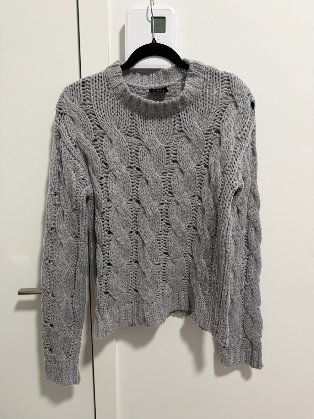Cozy Cable Knit Sweater - Light Gray